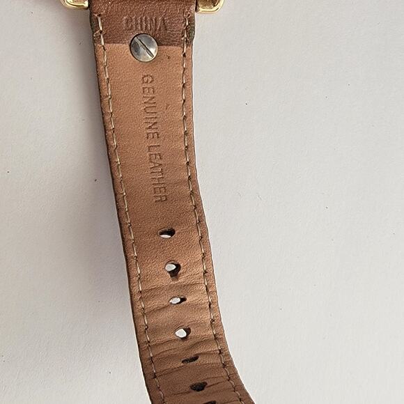 Vintage Watches Gossip Square Gold Watch Brown Leather Strap Classic Minimalist - Picture 8 of 10